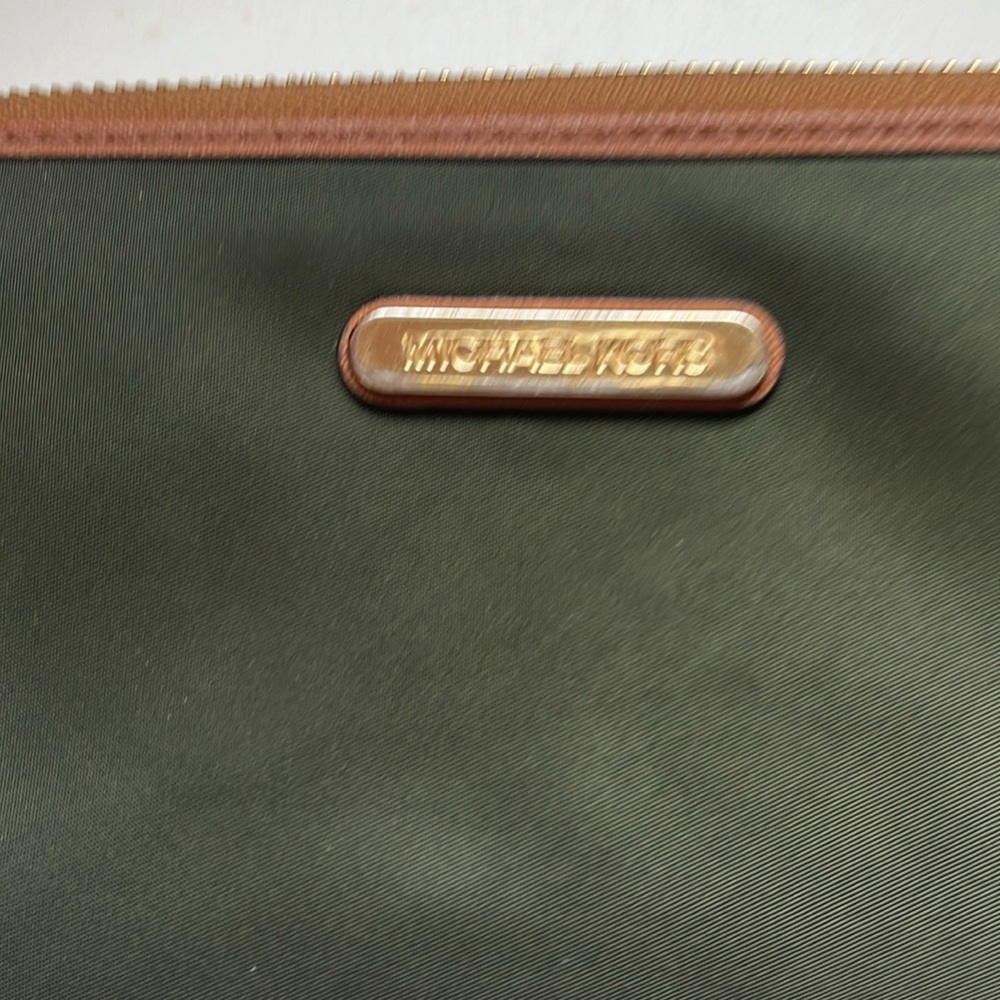 Michael Kors Ziparound Nylon Olive Green Wallet - Picture 2 of 8